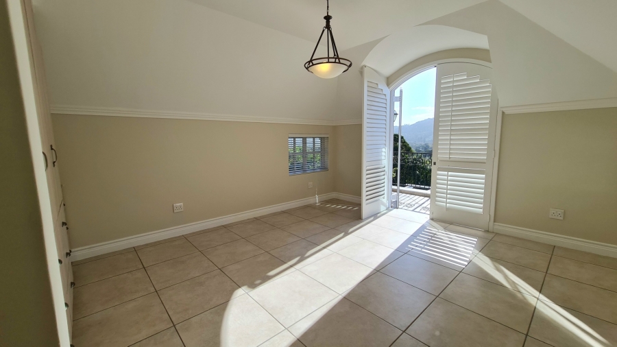 5 Bedroom Property for Sale in The Village Western Cape
